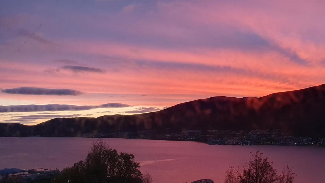 Tromsoapartment Silent Area With Nice View I Have Warm Caravan For Rent Same Place, 4 People Esterno foto